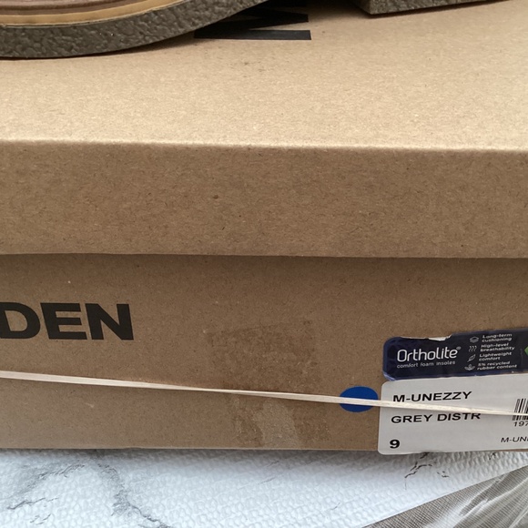 Madden Men Chelsea Boots NIB size 9 main image 6